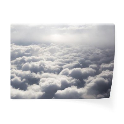 puszyste-chmury-burzowe-fotografia-lotnicza