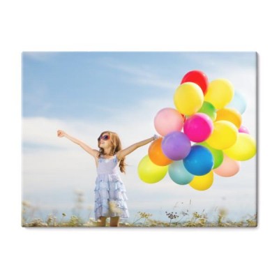 szczesliwa-dziewczynka-z-balonami