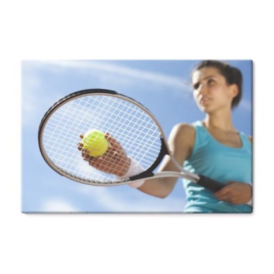 kobieta-grajaca-w-tenisa