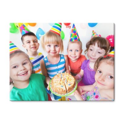 grupa-dzieci-na-urodzinach