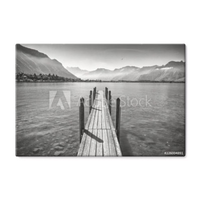 idylliczne-jetty-na-jezioro-genewskie-w-szwajcarii