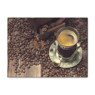 filizanka-kawy-i-fasola-stary-mlynek-do-kawy