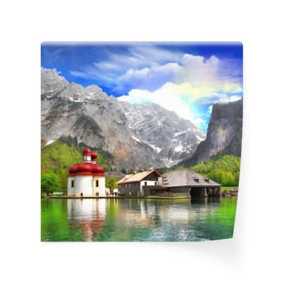piekna-alpejska-sceneria-krysztalowe-jezioro-koenigssee