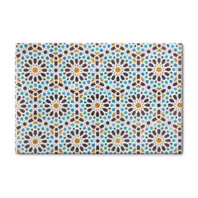 ceramiczna-mozaika-z-tradycyjnym-mauretanskim-wzorem-geometrycznym
