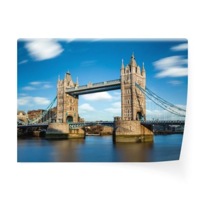 tower-bridge-nad-tamiza-w-sloneczny-dzien-londyn